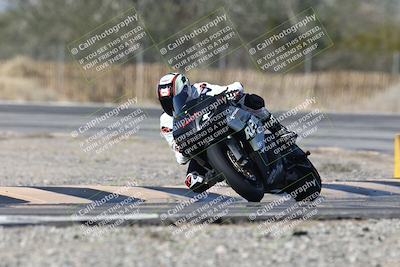 media/Dec-01-2025-Moto Forza (Mon) [[2daa91e15f]]/2-Intermediate Group/Session 3 (Turn 3)/